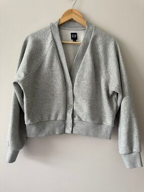 GAP Light Gray Cropped Button-Front Cardigan Size Small